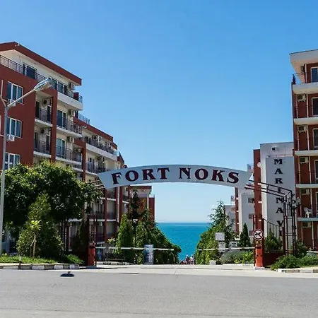 Apartament Fort Club *